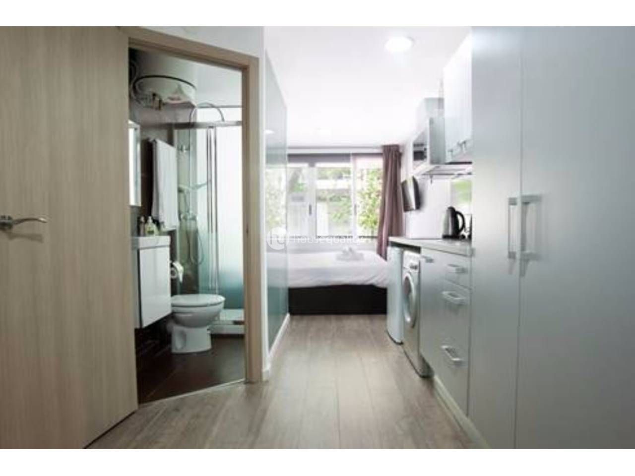 Bedroom of Flat for sale in  Barcelona Capital  with Air Conditioner, Parquet flooring and Furnished