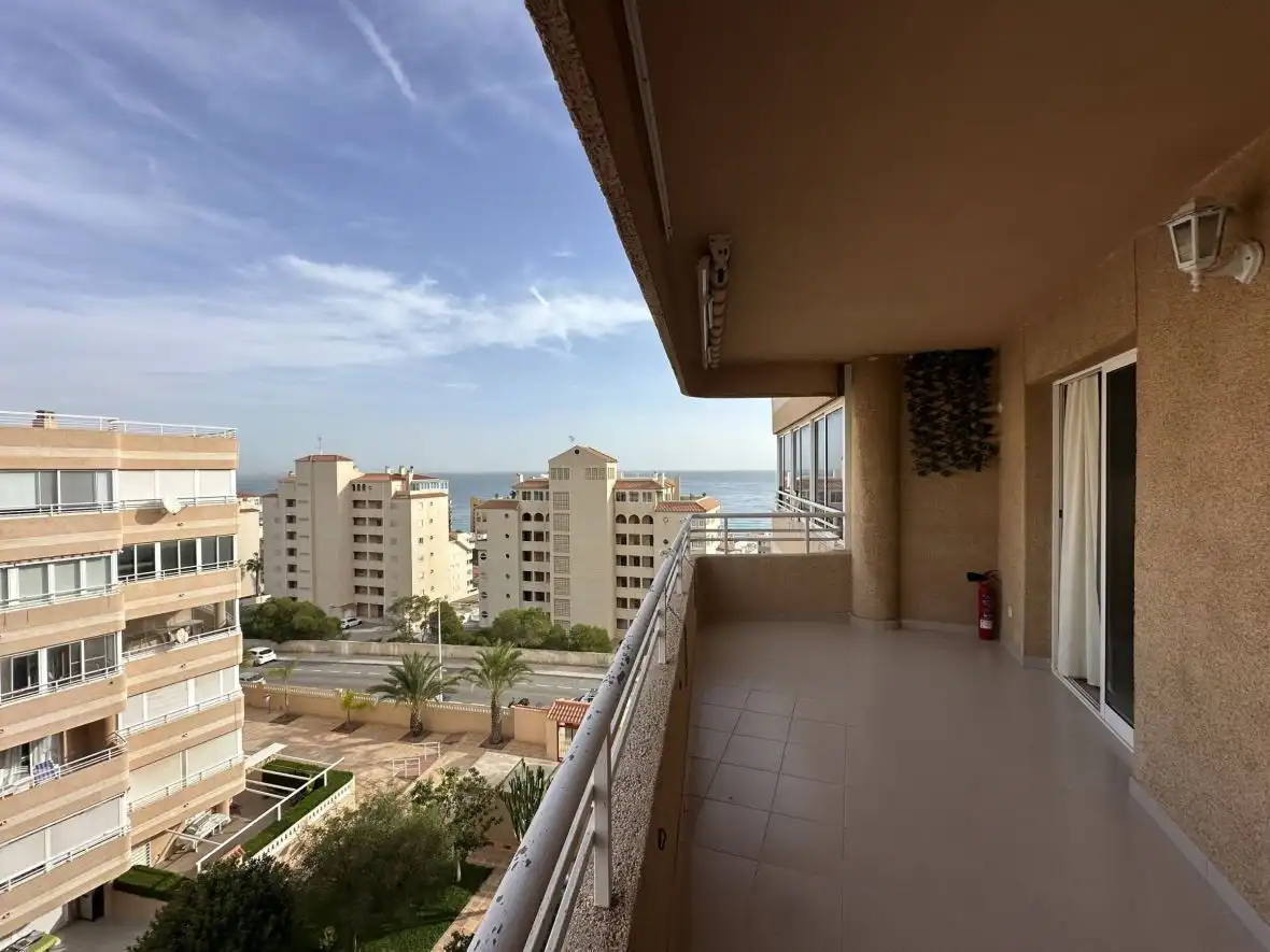 Apartament en venda a Calle Malaga , Los Arenales del Sol
