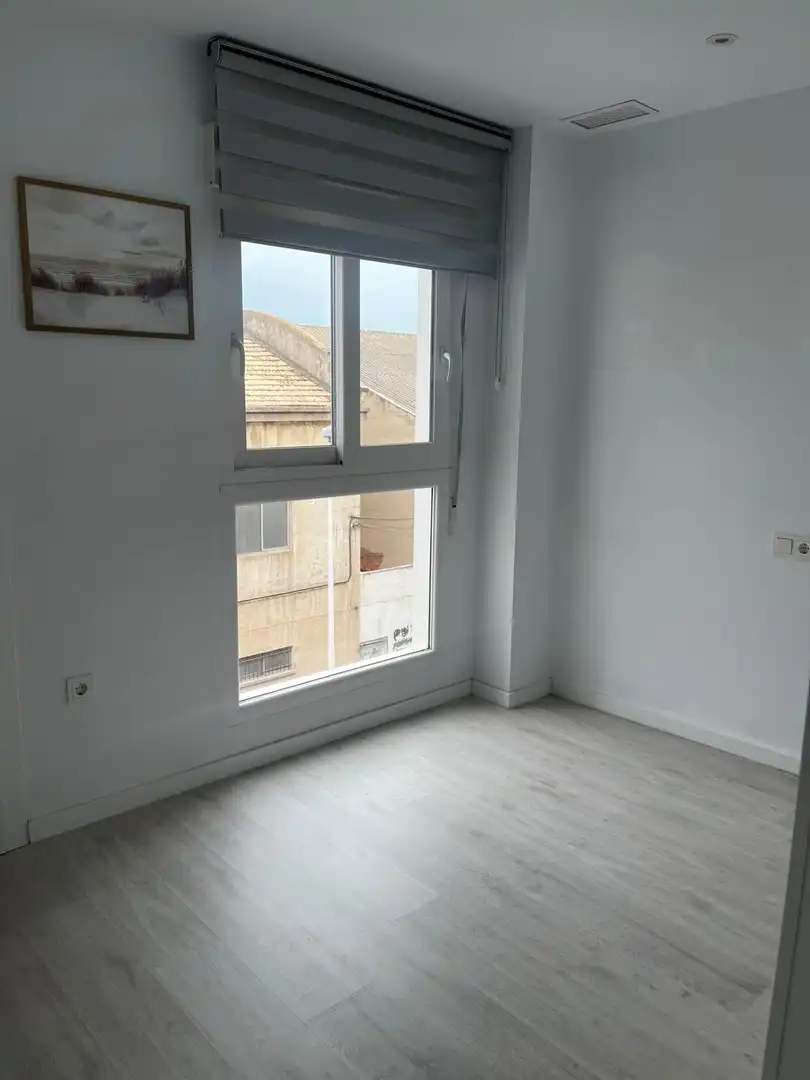 Habitación de Piso de alquiler en Elche / Elx con Aire acondicionado y Amueblado