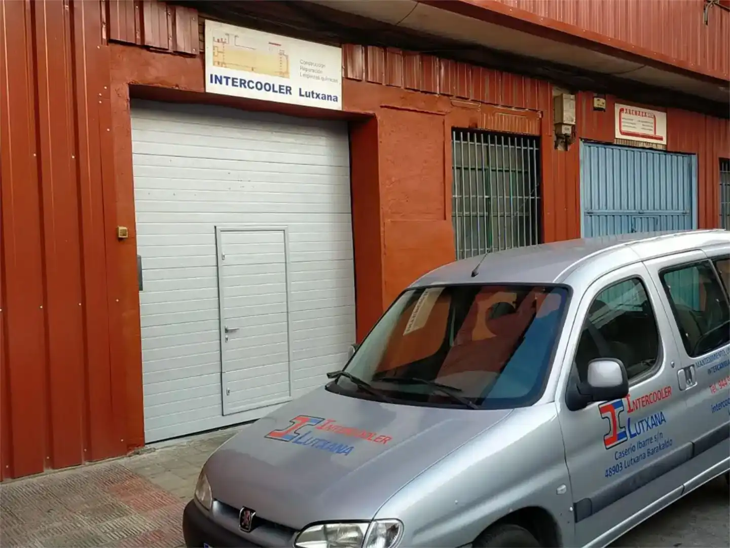 Parkplatz von Fabrikhallen zum Verkauf in Barakaldo 
