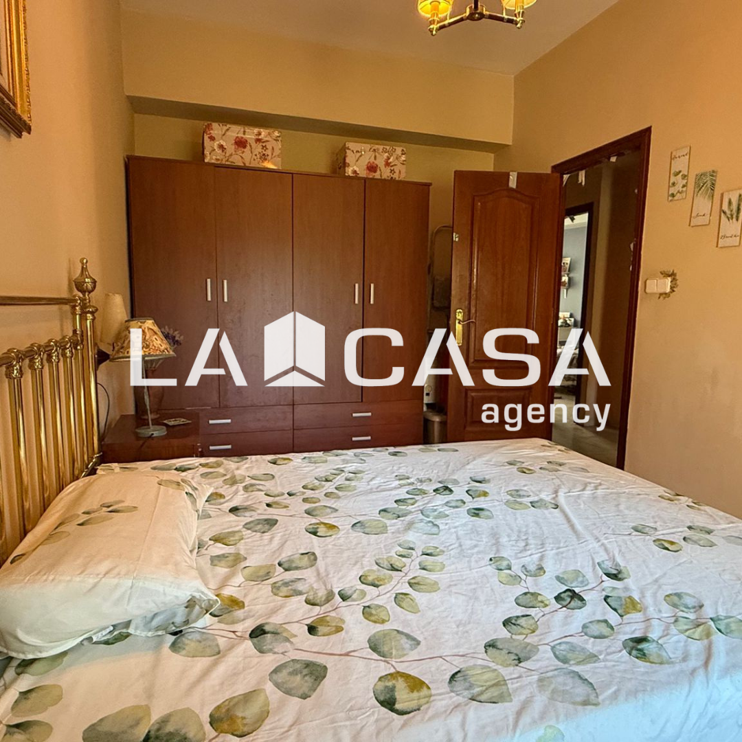 Bedroom of Flat for sale in  Sevilla Capital