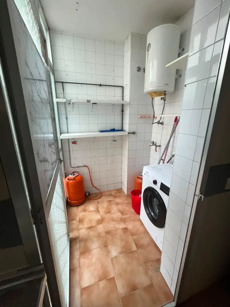 Cuina de Pis en venda en Córdoba amb Parquet, Moblat i Forn