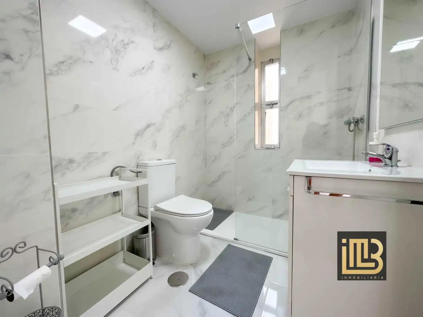 Baño de Piso de alquiler en Málaga con Aire acondicionado, Trastero y Amueblado