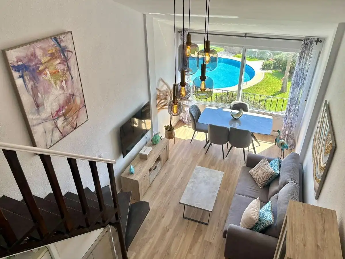 Flat for sale in Calahonda