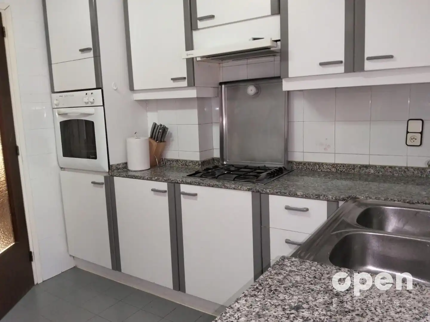 Cocina de Piso en venta en Terrassa con Calefacción, Terraza y Balcón