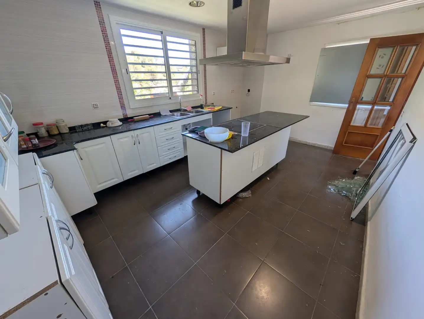 Cocina de Casa o chalet en venta en Cubelles con Jardín privado, Jacuzzi y Alarma