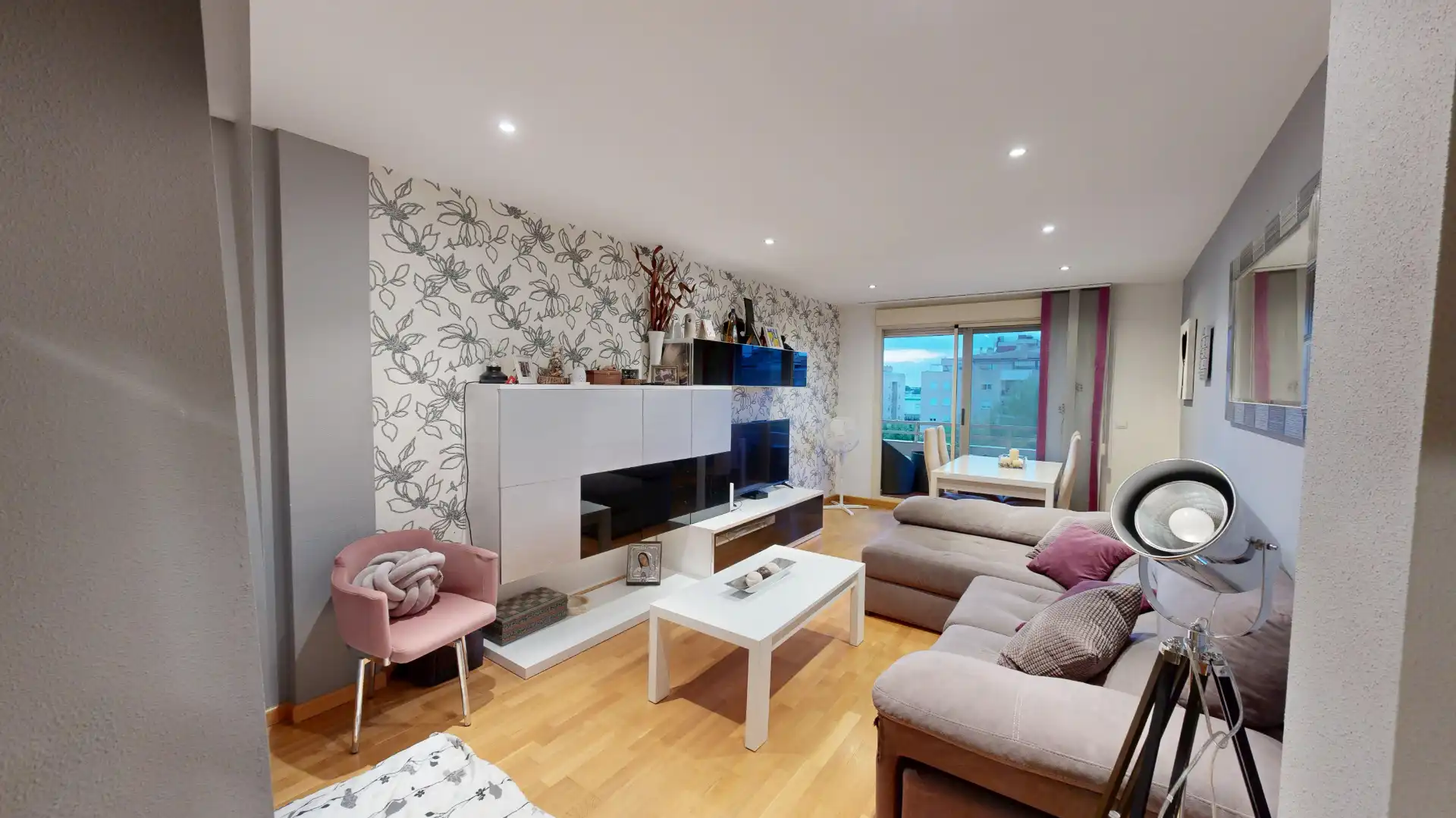 Piso con terraza en venta en Avenida de Gregorio Arcos, imagen 2