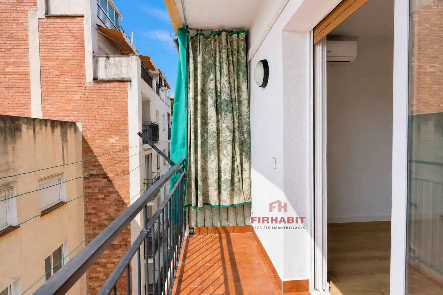 Balcony of Flat for sale in Arenys de Mar  with Air Conditioner, Heating and Parquet flooring