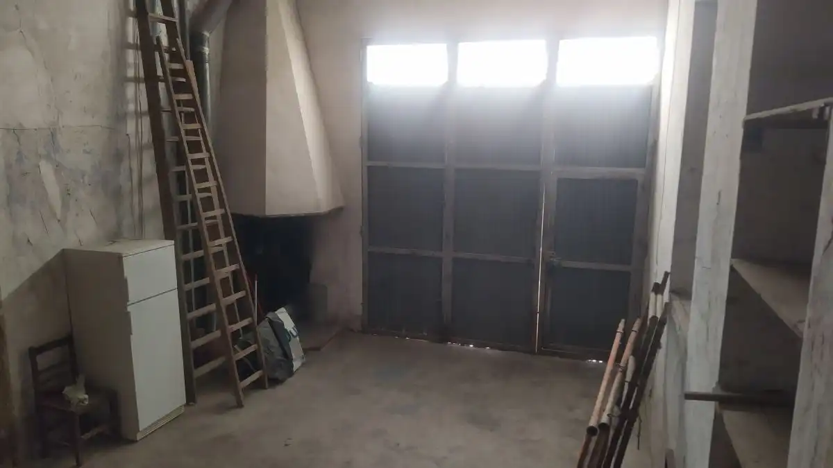 Houses for sale in Mahora  with Terrace and Storage room