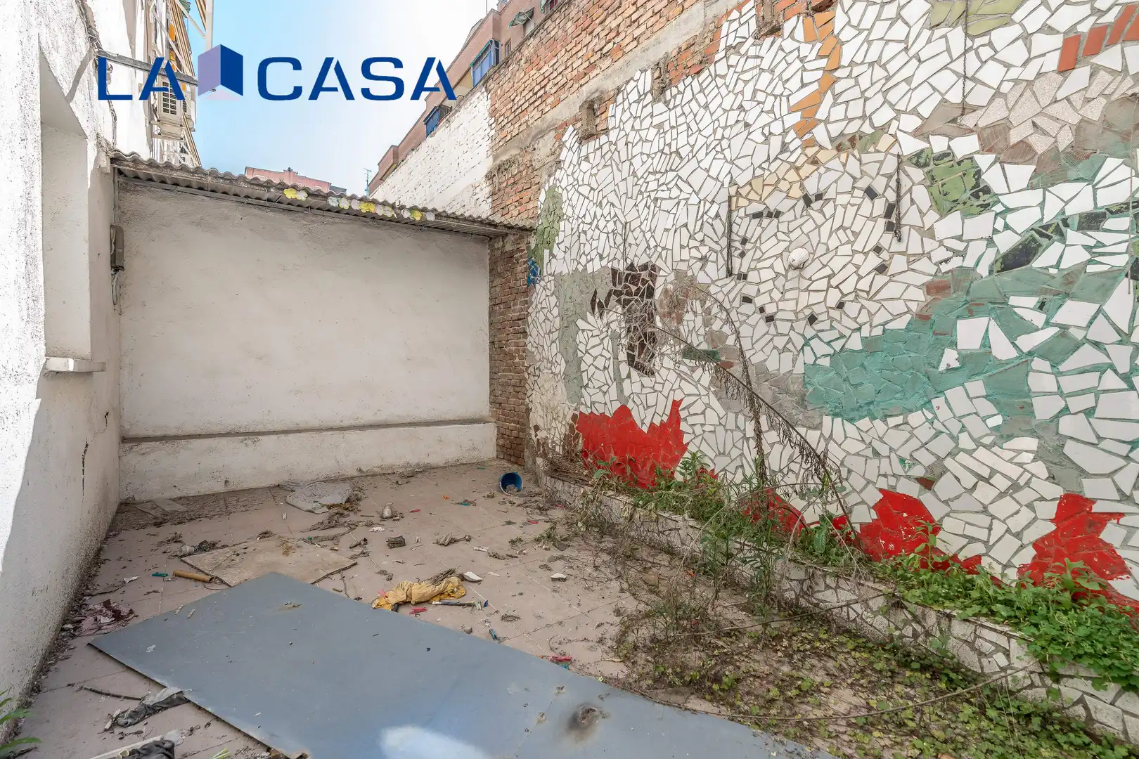 Außenansicht von Wohnung zum Verkauf in Madrid mit Terrasse