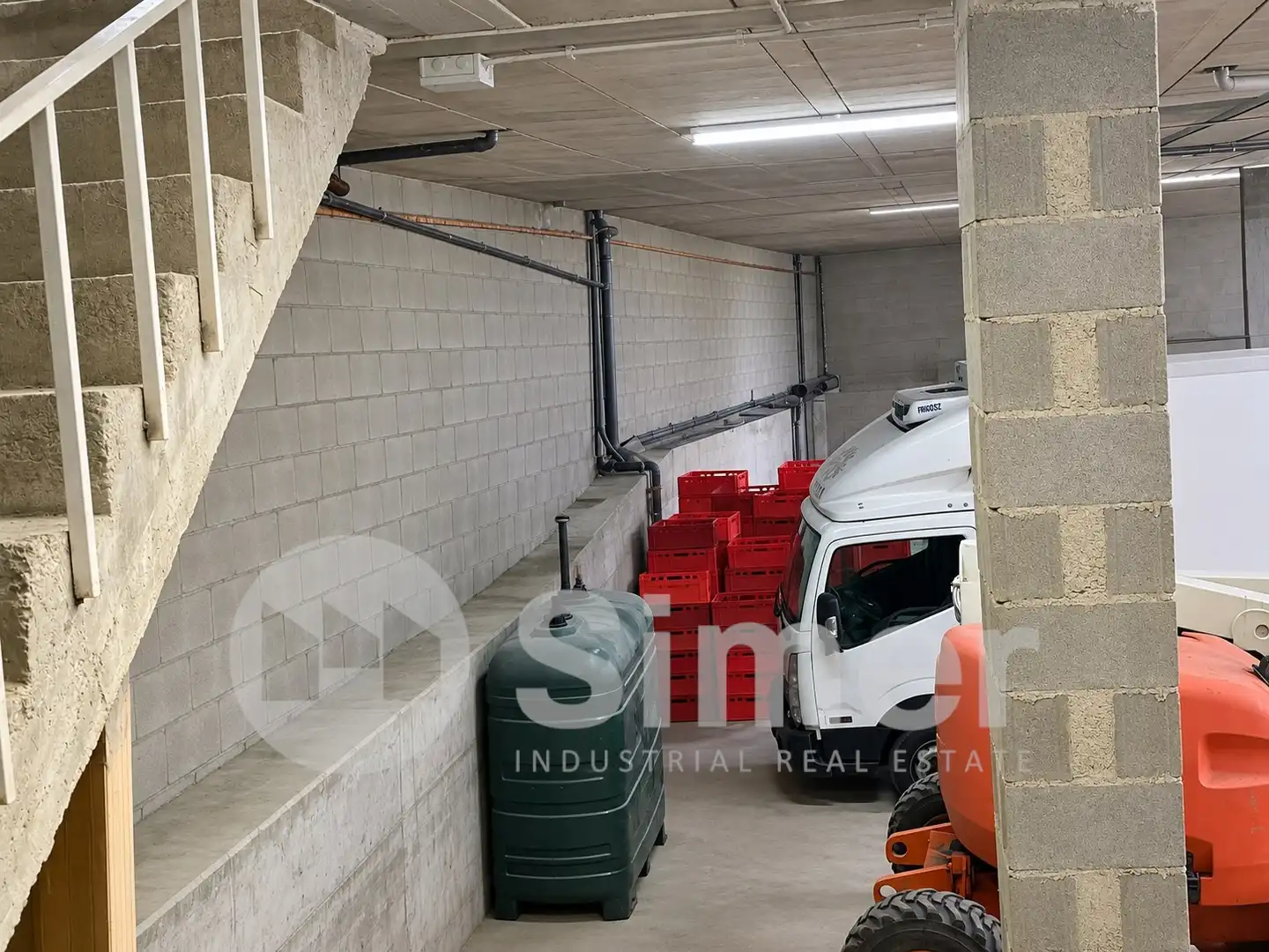 Parkplatz von Fabrikhallen zur Miete in La Seu d'Urgell, Lleida