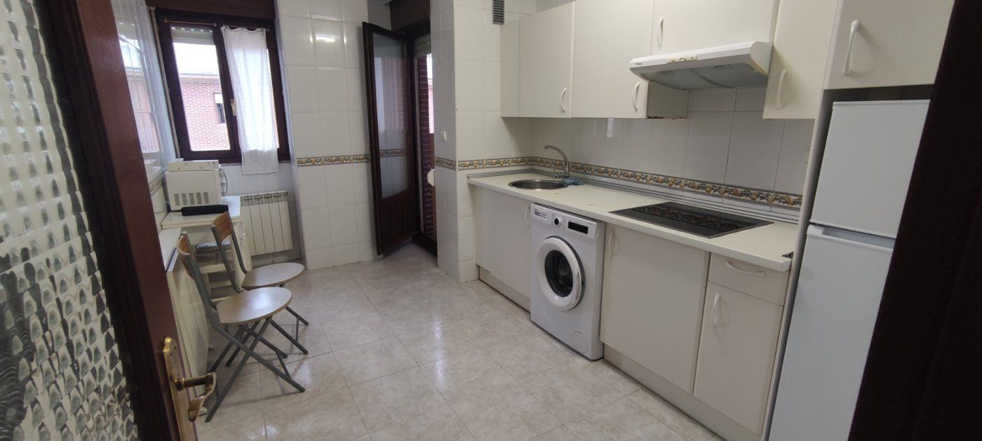 Kitchen of Flat to rent in Santa María de Cayón  with Heating, Parquet flooring and Storage room