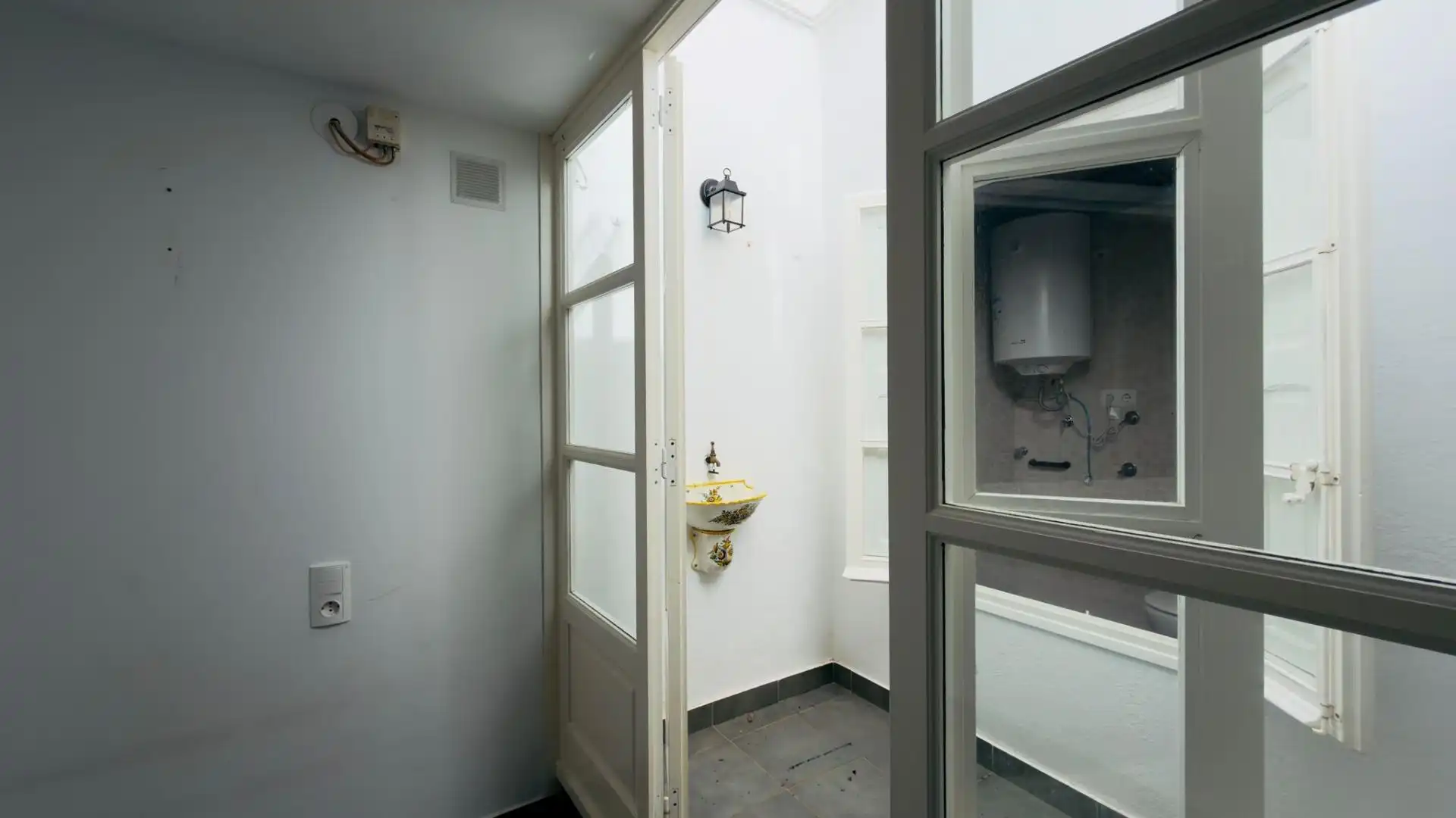 Baño de Piso en venta en Vilanova i la Geltrú con Terraza, Amueblado y Balcón