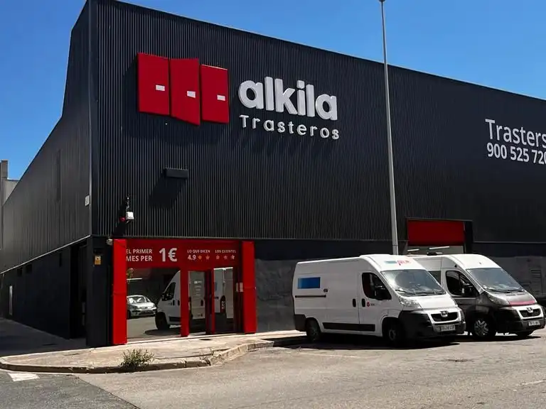 Commercial properties for rent in Cornellà de Llobregat  with Alarm