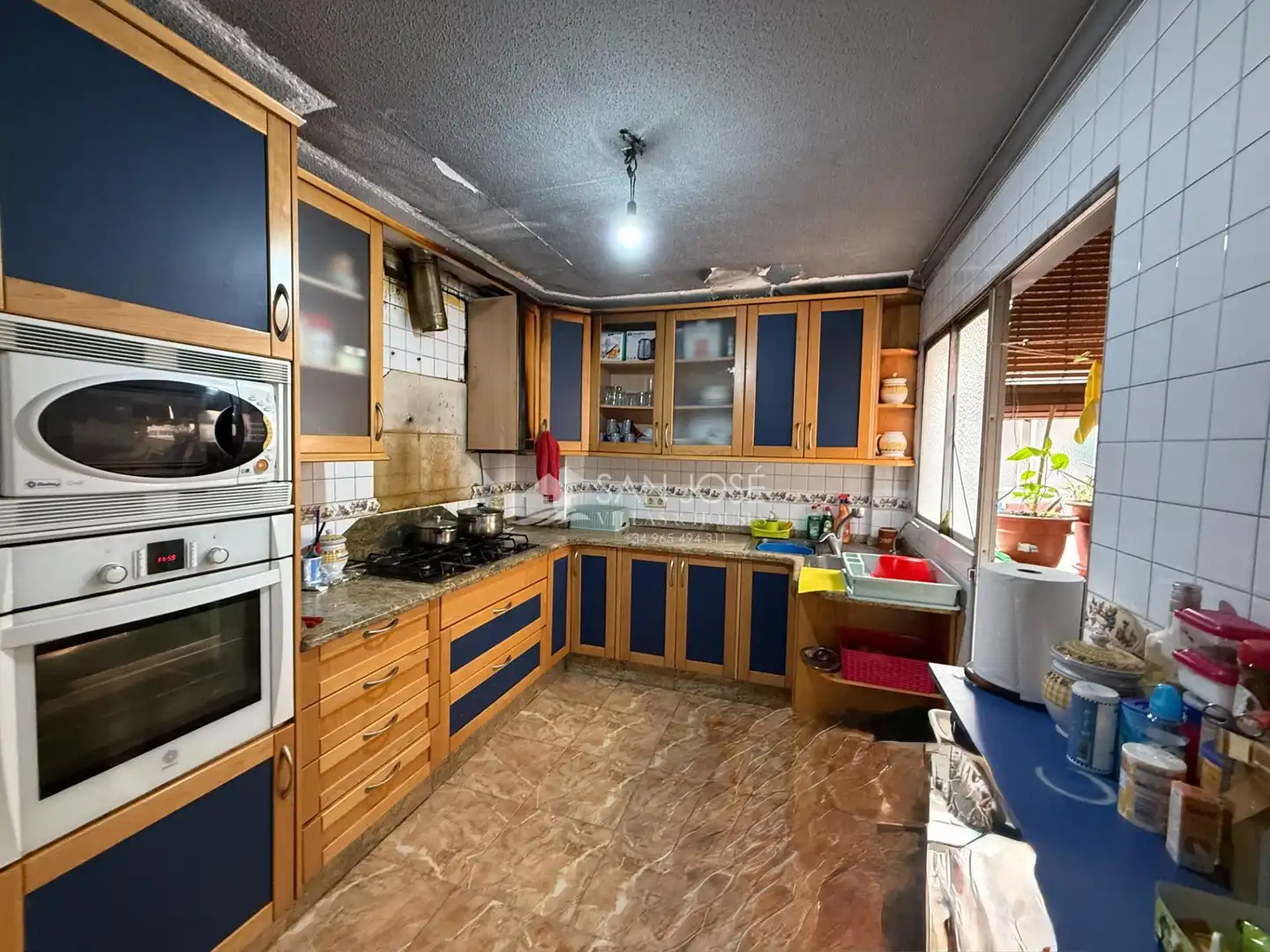 Küche von Wohnung zum Verkauf in Monforte del Cid mit Klimaanlage, Heizung und Terrasse