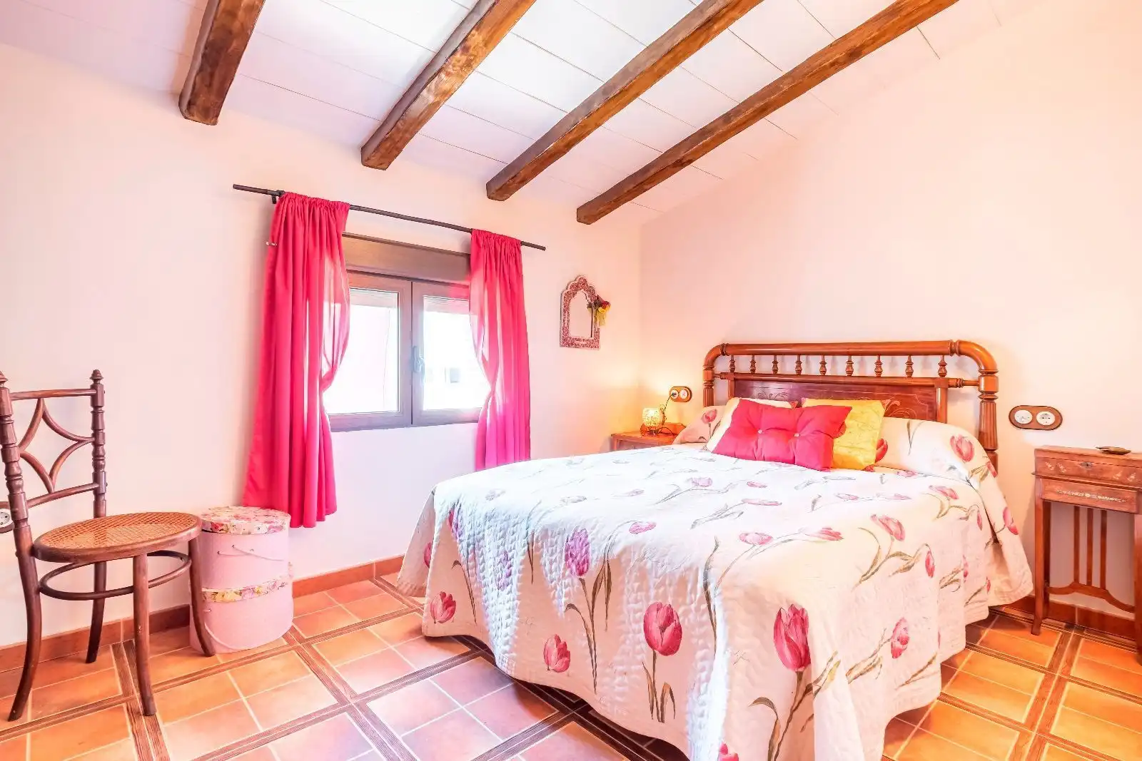 Dormitori de Casa o xalet en venda en El Pinós / Pinoso amb Calefacció, Terrassa i Traster