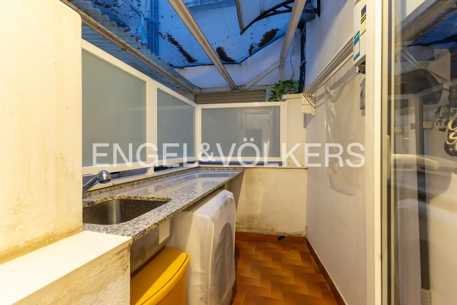 Balcony of Flat for rent in Valencia  with Air Conditioner, Heating and Parquet flooring