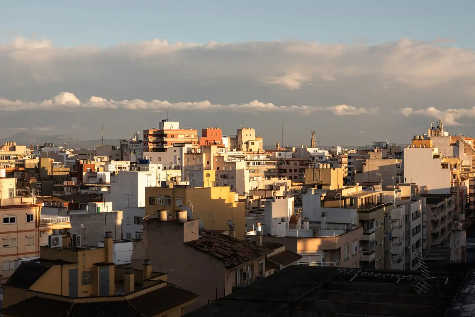 Außenansicht von Wohnungen zum Verkauf in  Palma de Mallorca mit Balkon