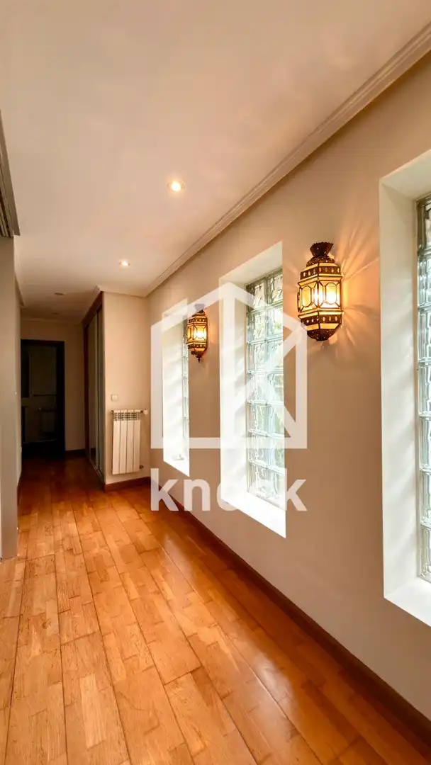Casa o xalet en venda en Oviedo  amb Calefacció, Parquet i Terrassa