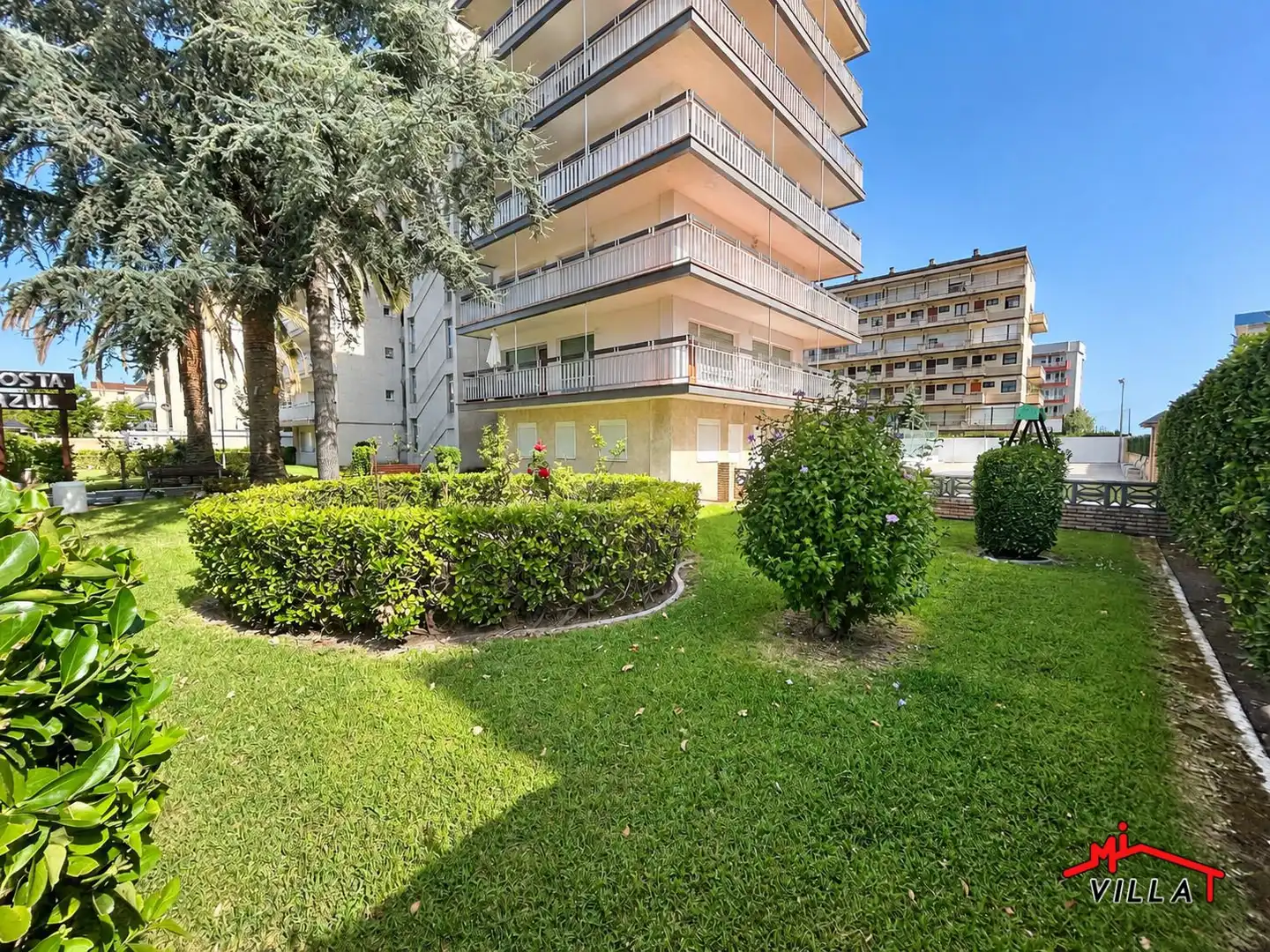 Vista exterior de Pis en venda en Laredo amb Calefacció i Terrassa