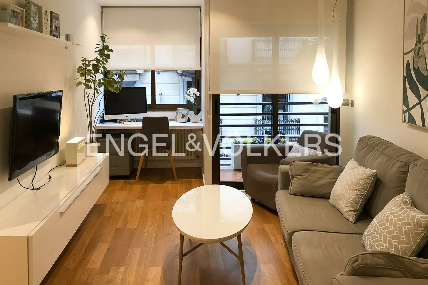 Piso con terraza en alquiler en Ciutat Vella, imagen 2