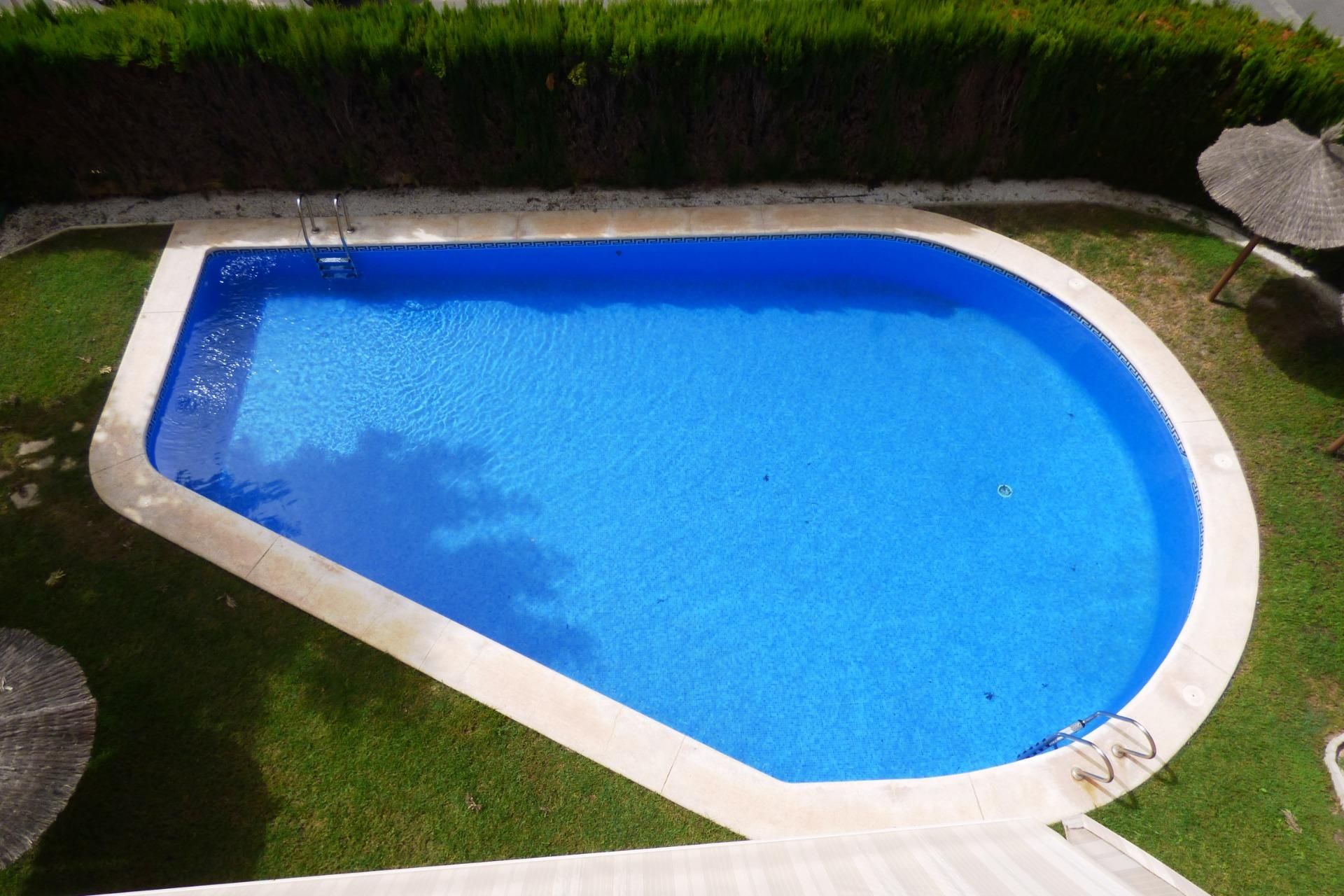 Swimming pool of Flat for sale in El Campello  with Air Conditioner, Heating and Private garden