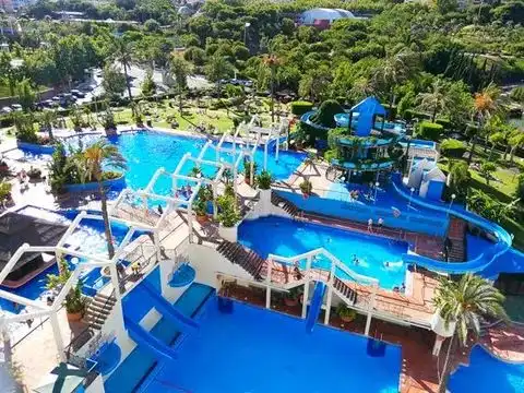 Schwimmbecken von Geschaftsraum zur Miete in Benalmádena mit Klimaanlage und Heizung