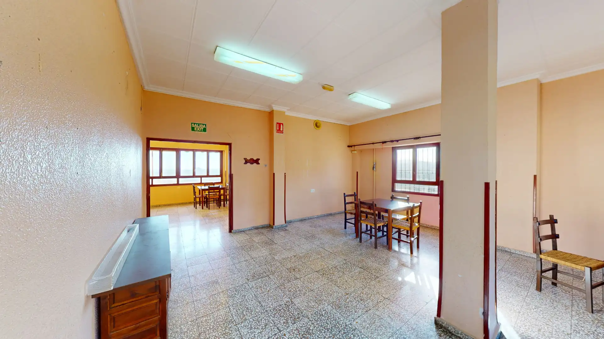Commercial properties for sale in Busot  with Air Conditioner and Furnished