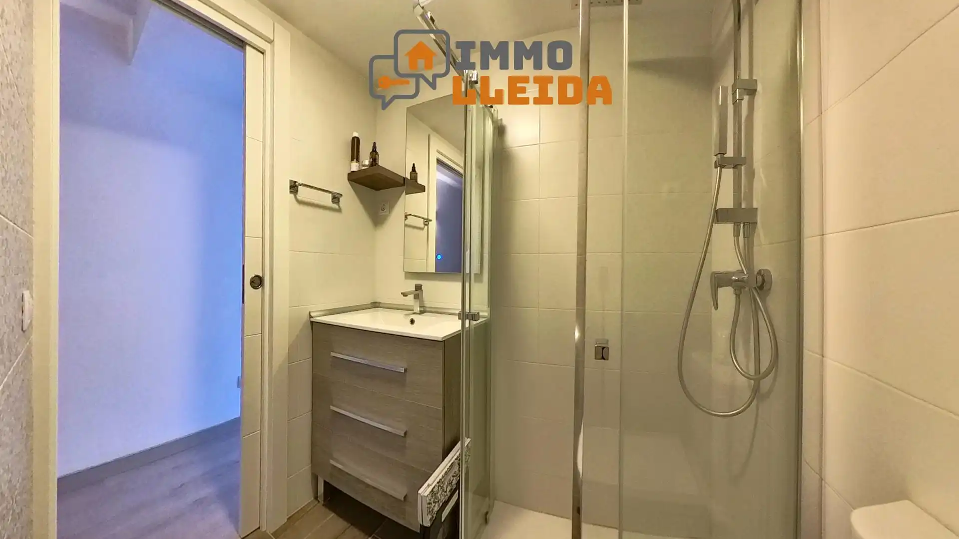 Schlafzimmer von Wohnung zum Verkauf in Camarasa mit Heizung, Parkett und Möbliert