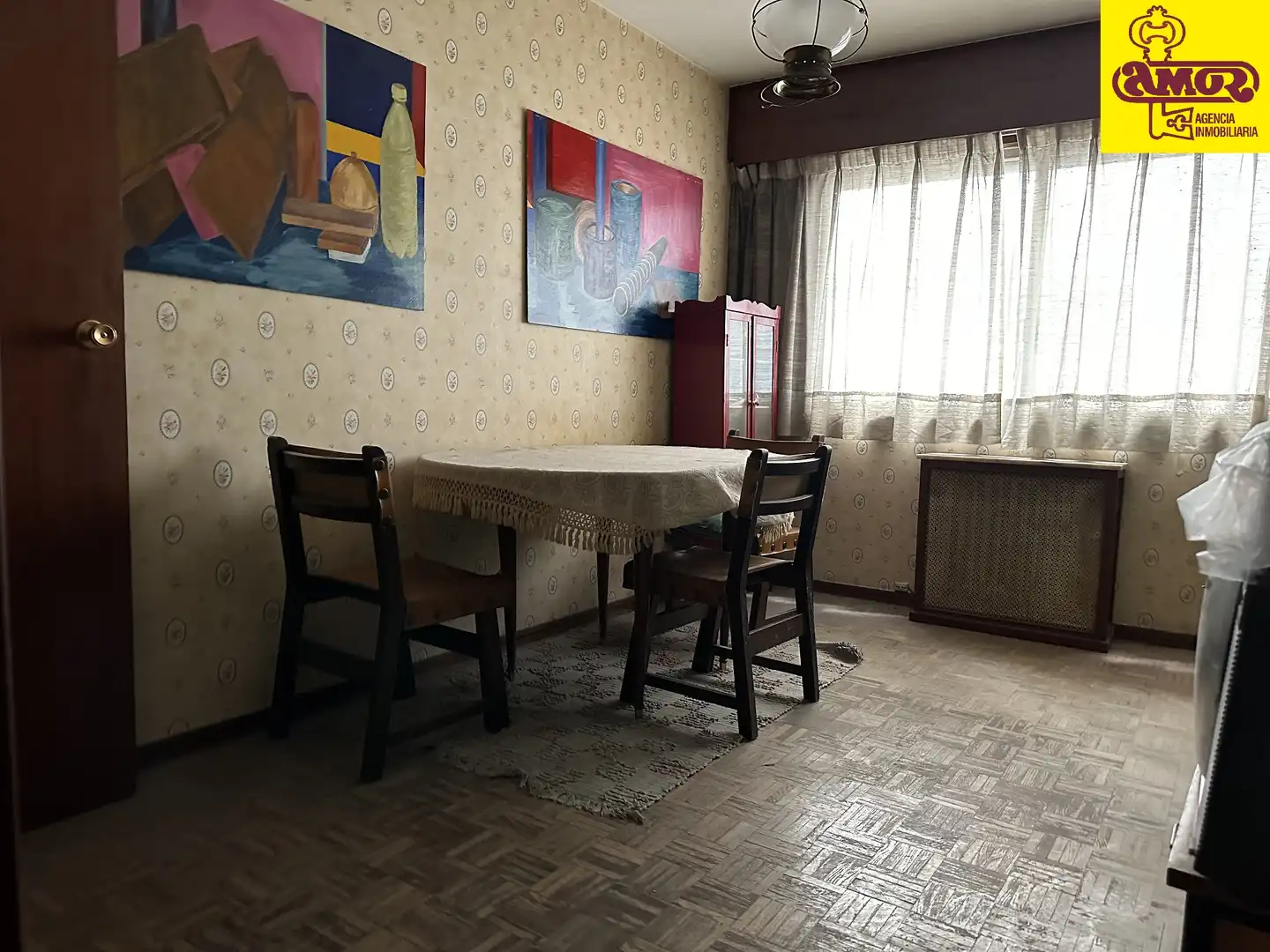 Comedor de Piso en venta en Santiago de Compostela  con Calefacción y Trastero