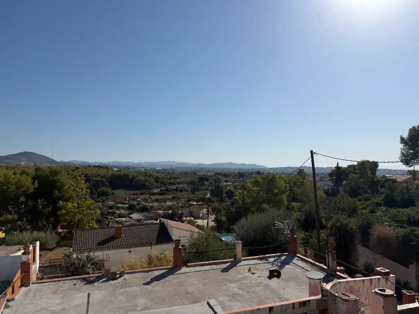 Vista exterior de Finca rústica en venda en Vilanova i la Geltrú amb Jardí privat, Terrassa i Piscina
