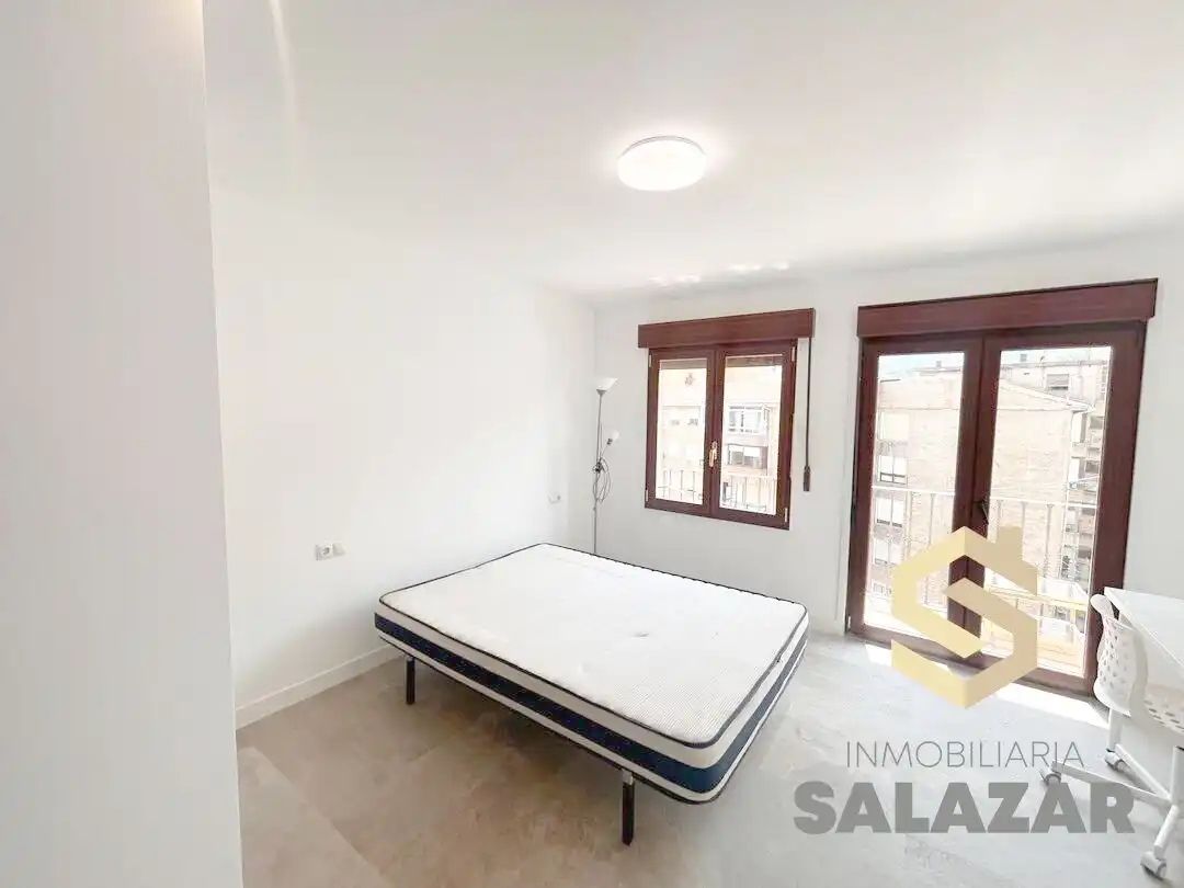 Habitación de Piso de alquiler en Bilbao  con Calefacción