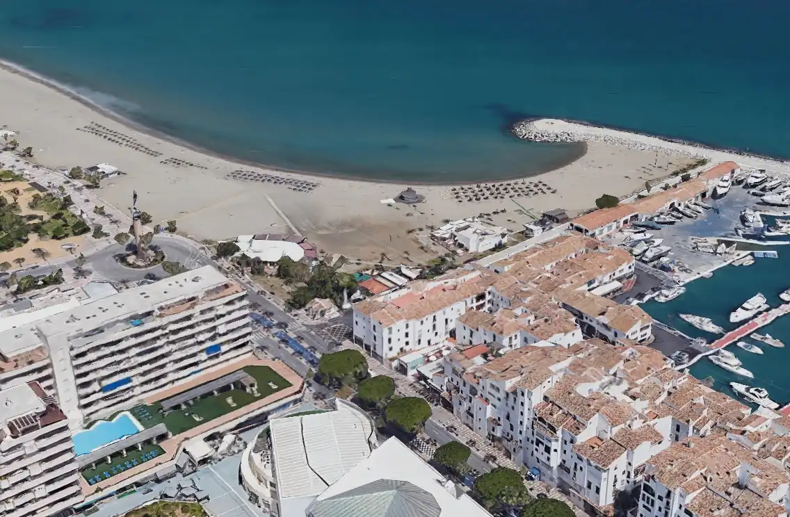 Vista exterior de Piso en venta en Marbella con Aire acondicionado, Calefacción y Terraza