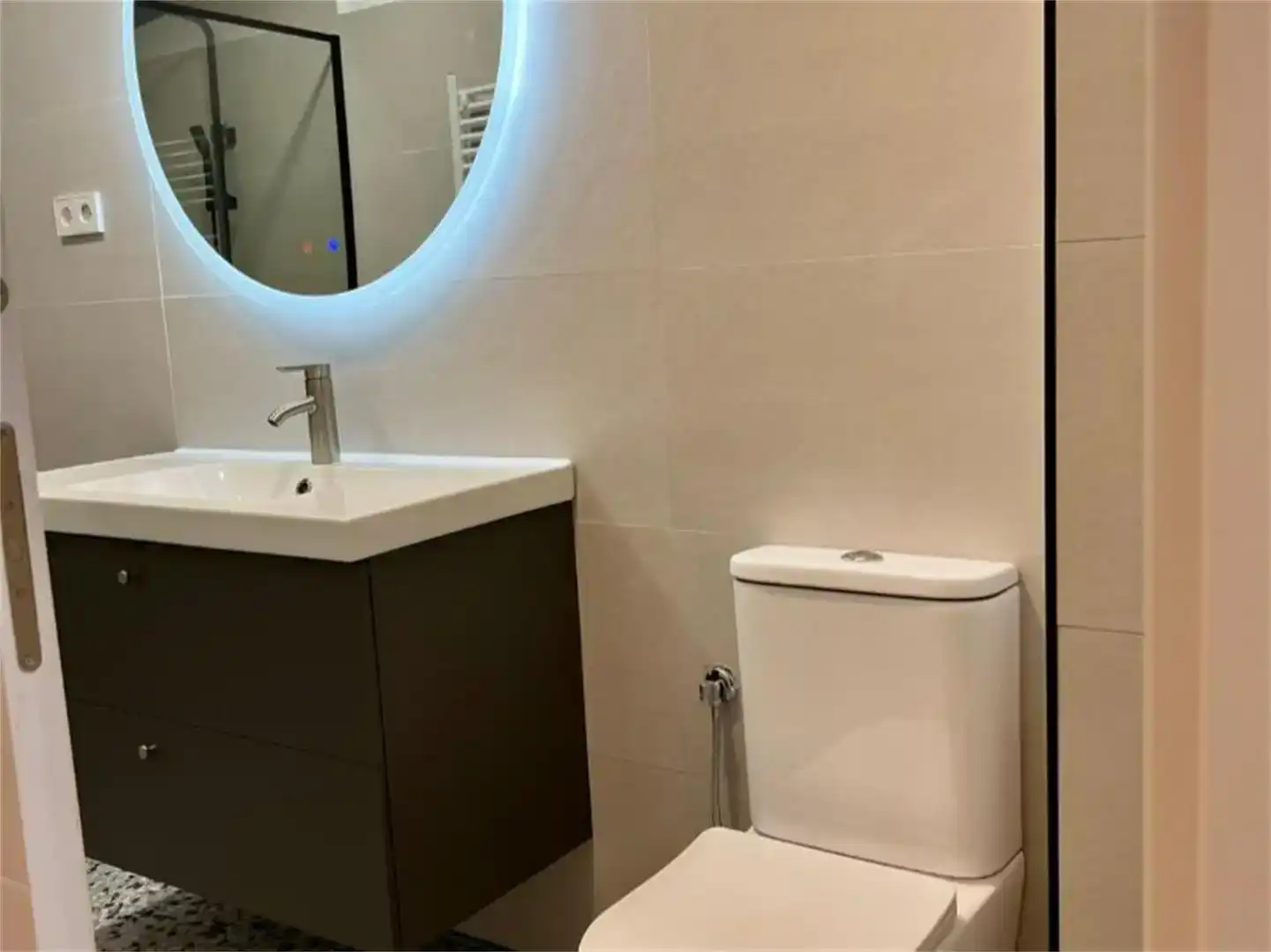 Bathroom of Flat for sale in  Madrid Capital  with Air Conditioner