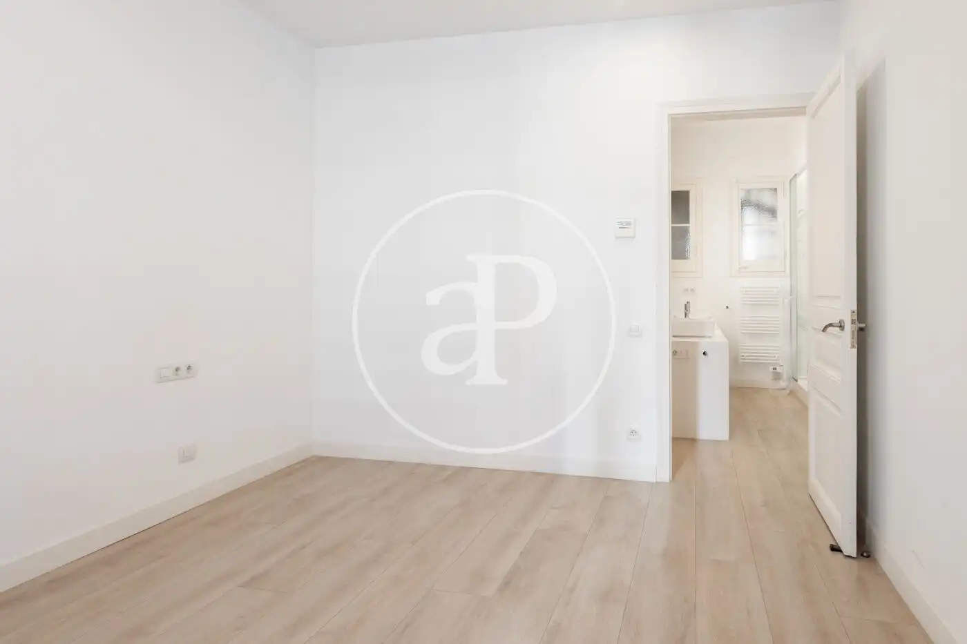 Flat with terrace to rent in C/ de Provença, imagen 20