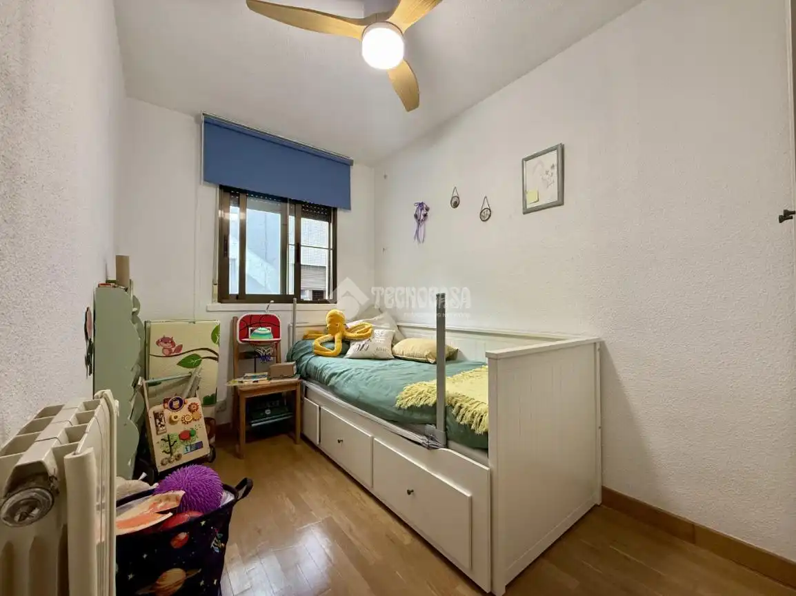 Schlafzimmer von Wohnung zum Verkauf in Madrid mit Klimaanlage, Heizung und Parkett