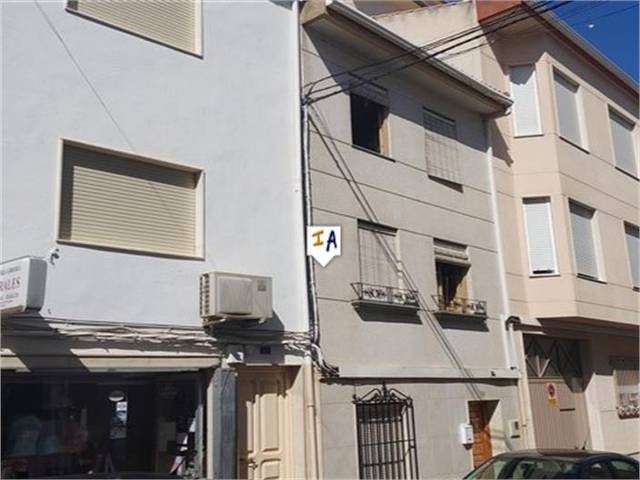 Casa adosada en Venta en Castillo de Locubín