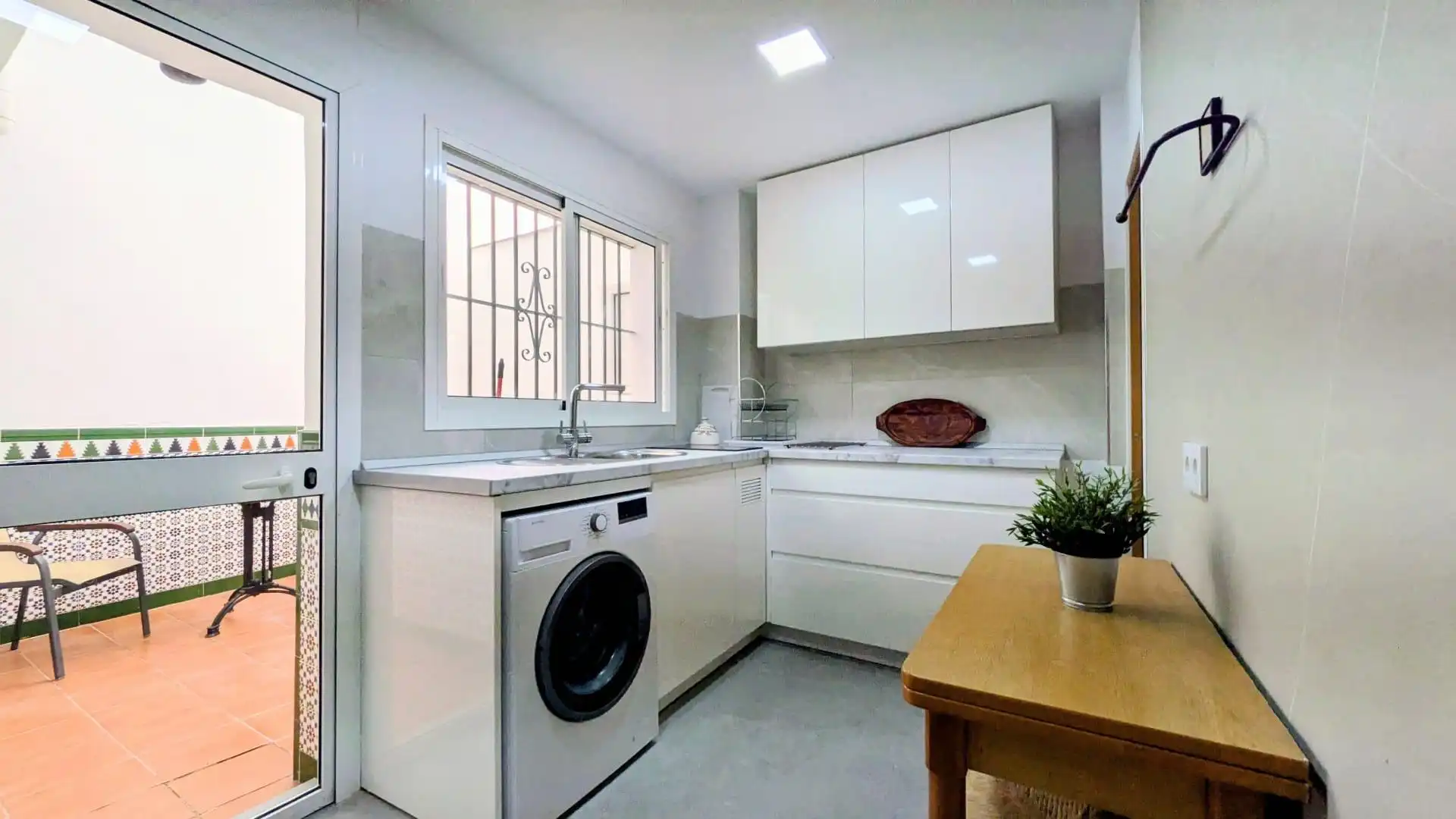 Cocina de Piso de alquiler en Fuengirola con Terraza y Amueblado