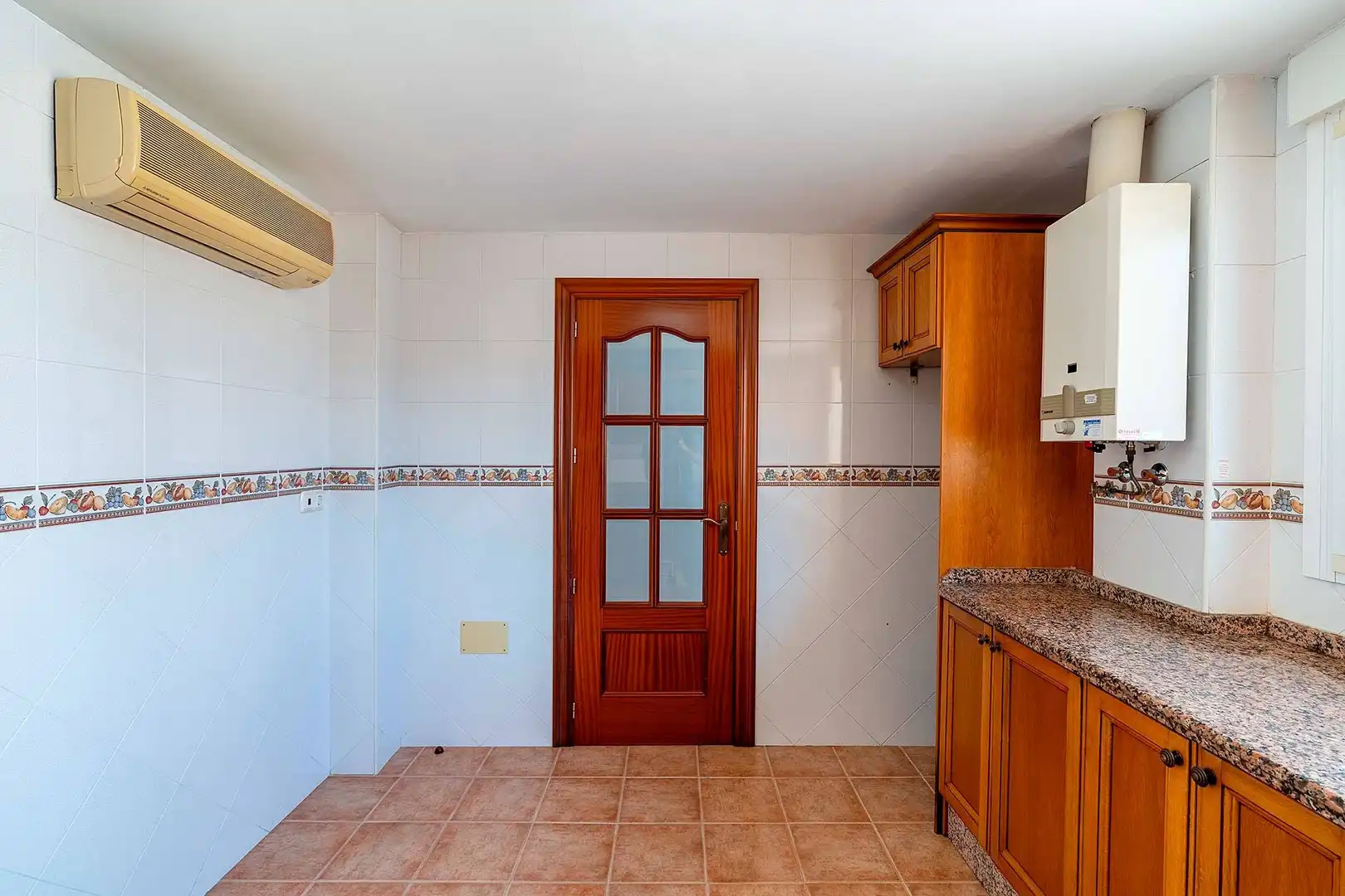 Cuina de Àtic en venda en Almería amb Aire condicionat, Calefacció i Terrassa