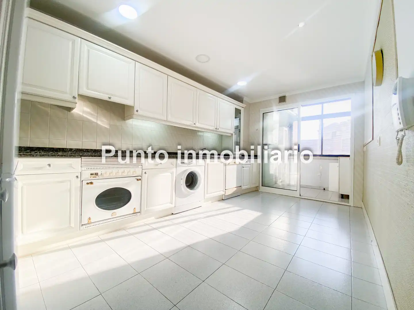 Cocina de Piso de alquiler en Valladolid con Aire acondicionado, Calefacción y Parquet