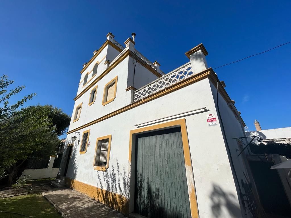 Exterior view of House or chalet for sale in Chipiona  with Private garden