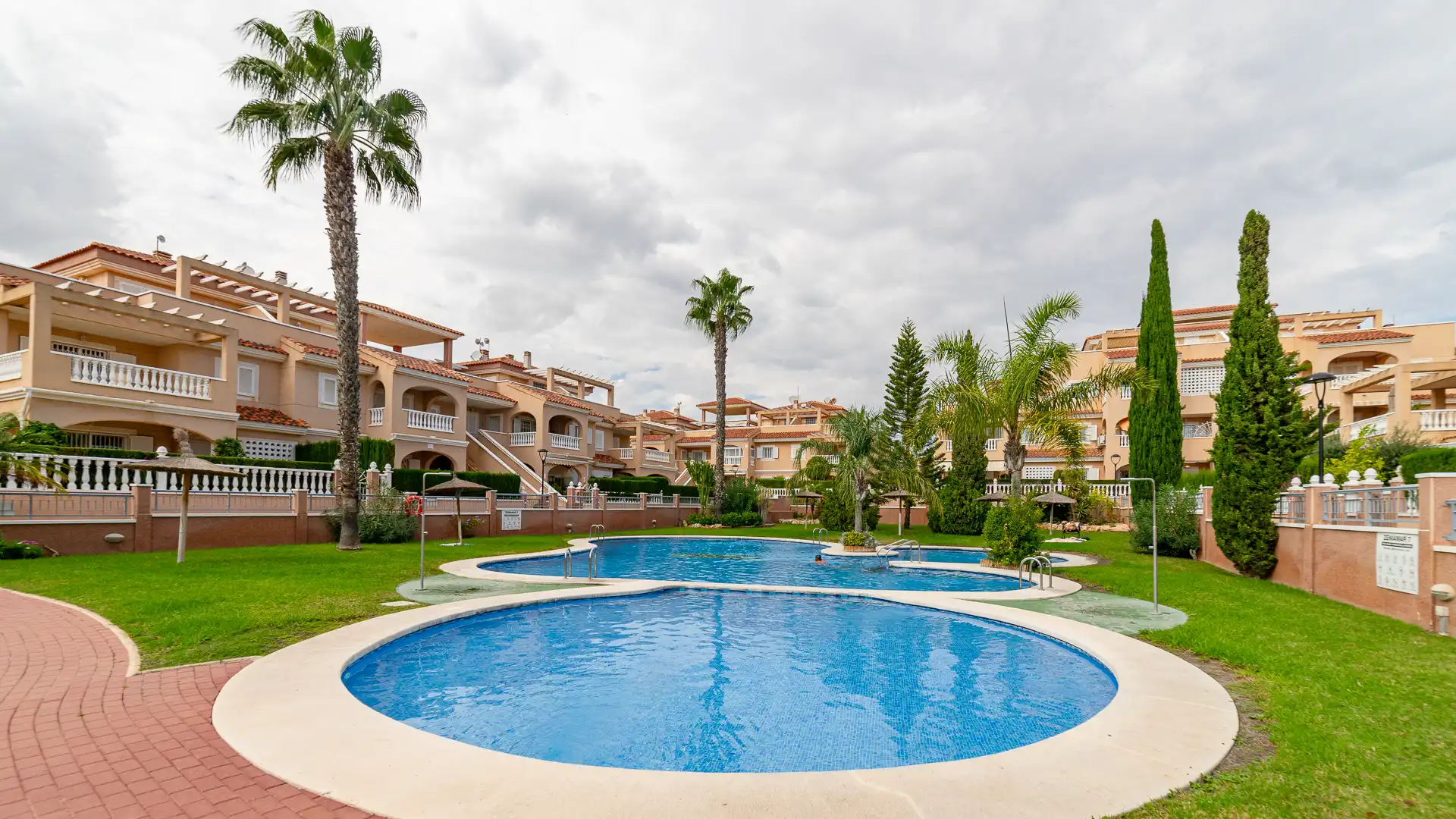Piscina de Àtic en venda en Orihuela amb Aire condicionat, Calefacció i Terrassa