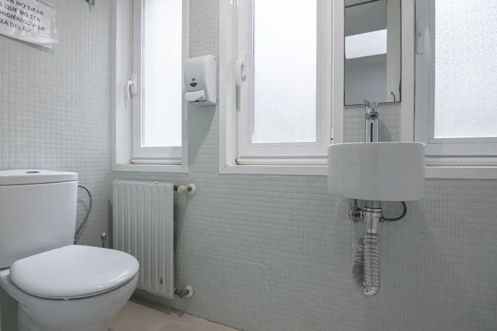 Bathroom of Office for rent in A Coruña Capital   with Heating