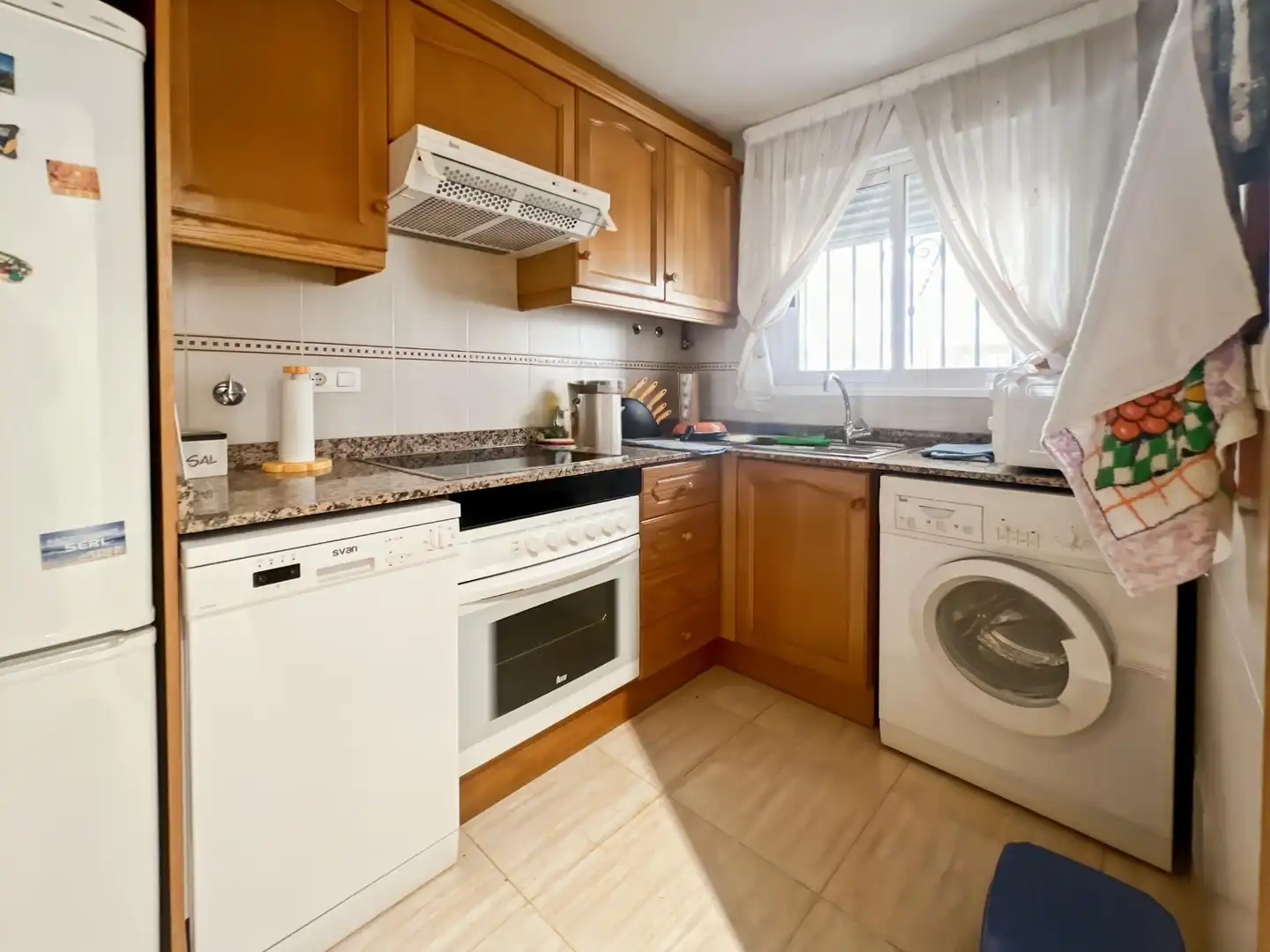 Cocina de Apartamento en venta en Oropesa del Mar / Orpesa con Aire acondicionado, Calefacción y Jardín privado