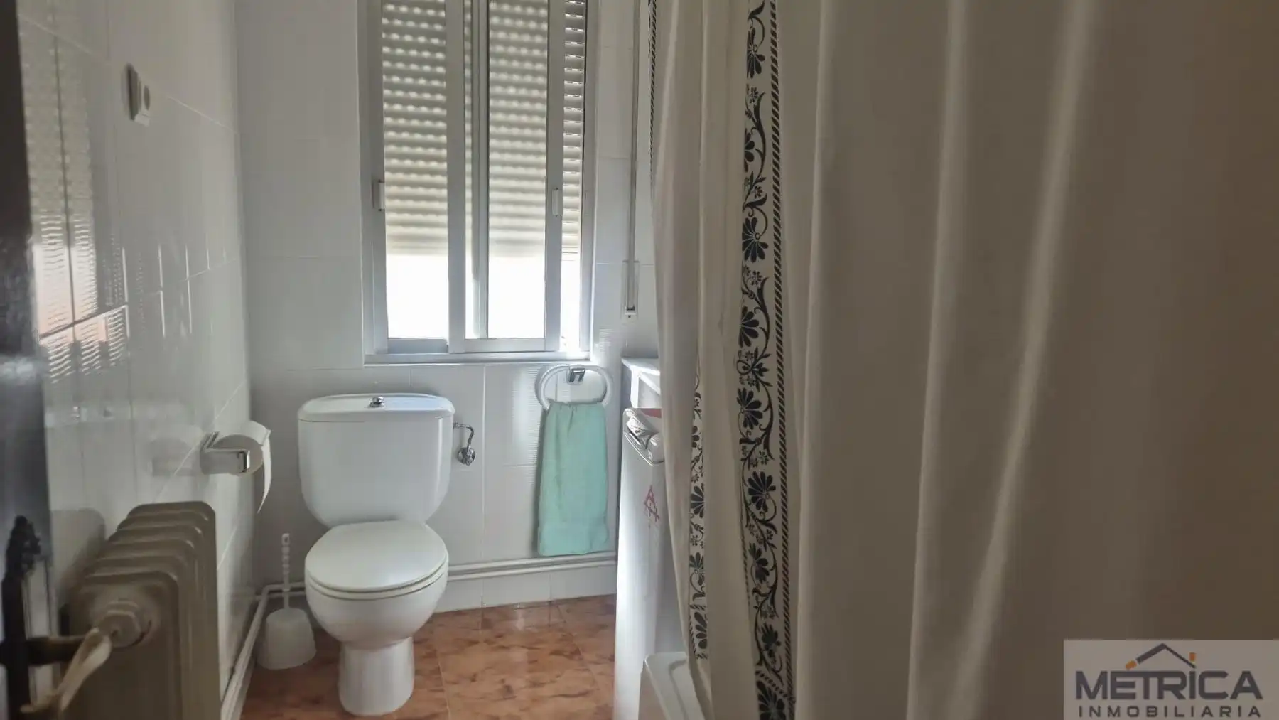 Bathroom of Flat for sale in Salamanca  with Air Conditioner, Heating and Terrace