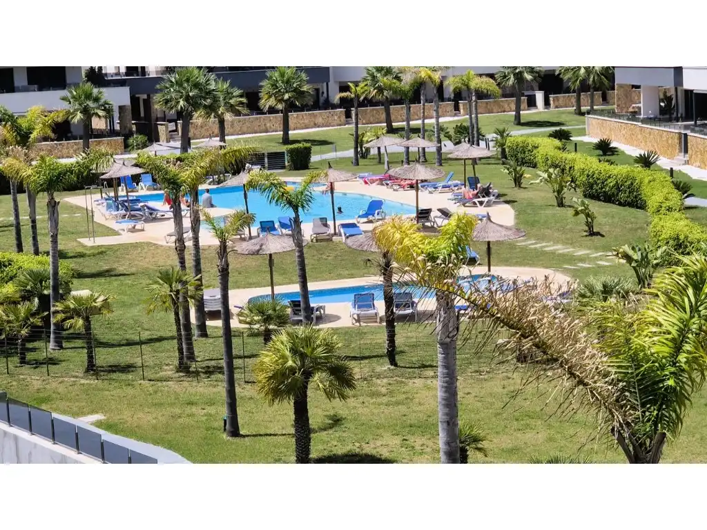 Apartamento con piscina en venta en Urbanizacion Horizonte Cl 10, imagen 45