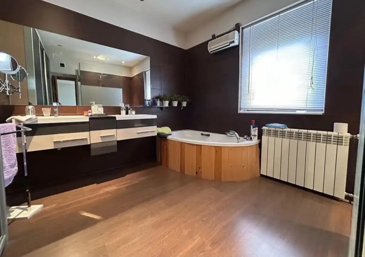 Baño de Casa o chalet en venta en Mansilla Mayor con Parquet, Trastero y Amueblado