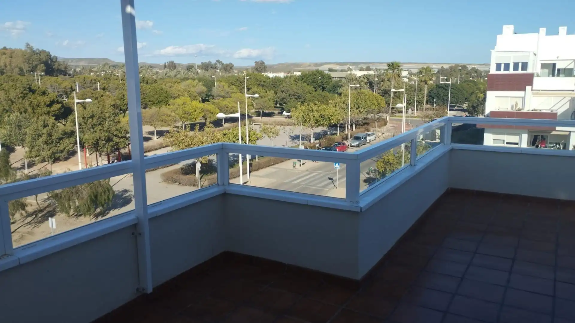 Terrasse von Dachboden zur Miete in Almería mit Klimaanlage, Terrasse und Möbliert