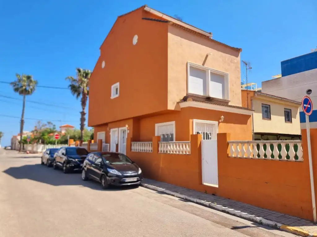 Vista exterior de Casa o chalet en venta en Chilches / Xilxes