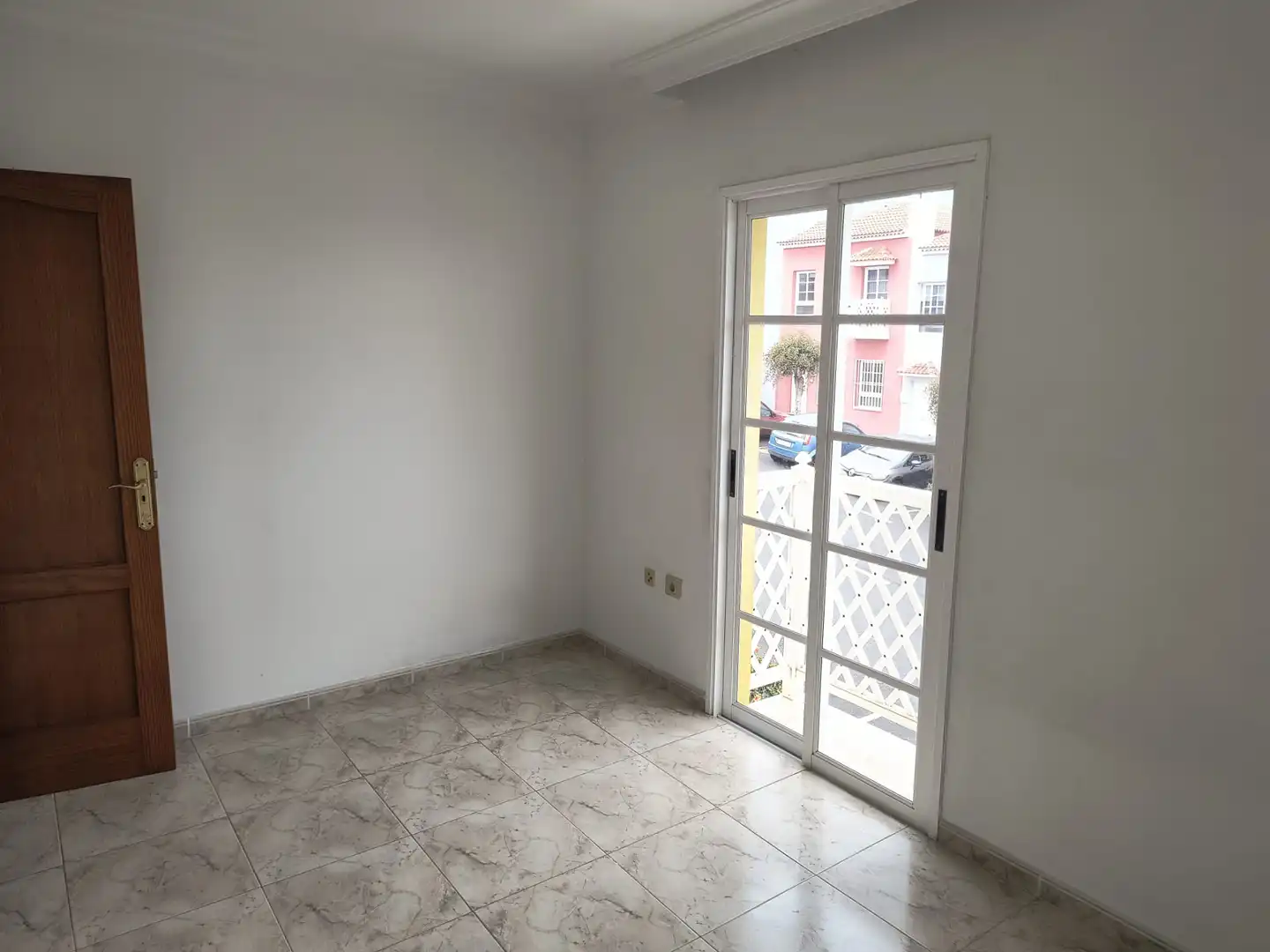 Einfamilien-Reihenhaus zum Verkauf in Puerto de la Cruz mit Abstellraum, Ofen und Balkon